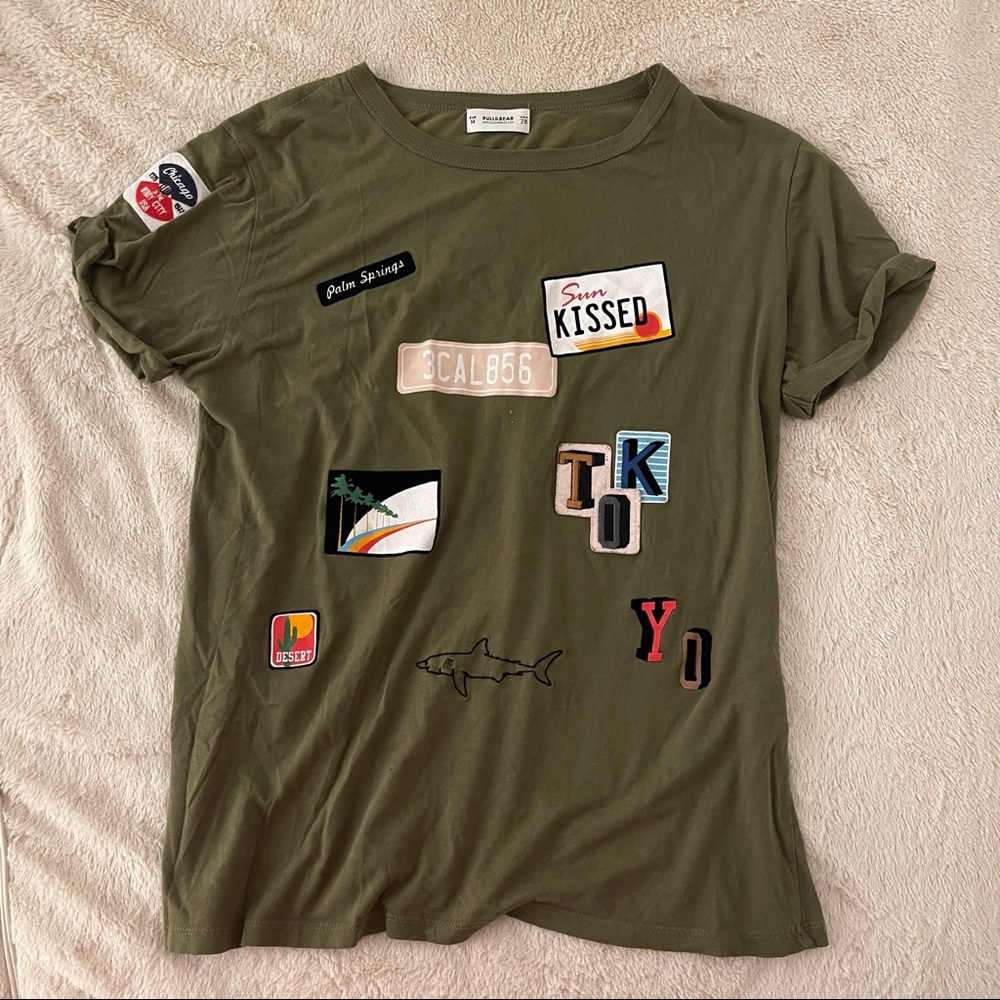 Green colored pull and bear shirt size M